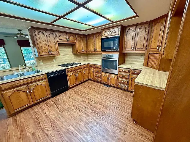 Photo 7 — 518 S Flood Avenue, Norman, OK 73069