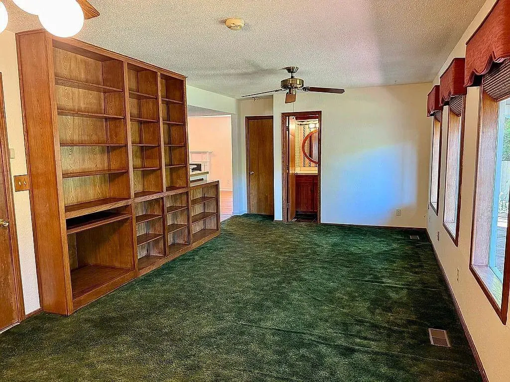 Photo 19 — 518 S Flood Avenue, Norman, OK 73069