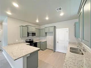 Sold home at 1108 W Dewey Street