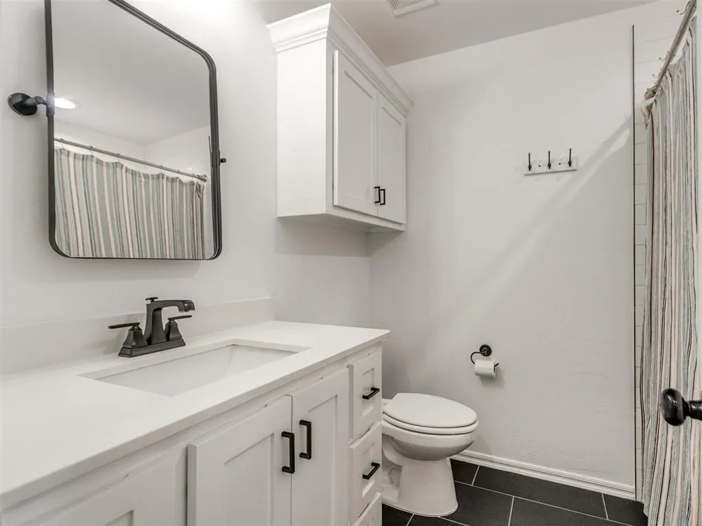 Photo 17 — 527 Hackberry Lane, Washington, OK 73093