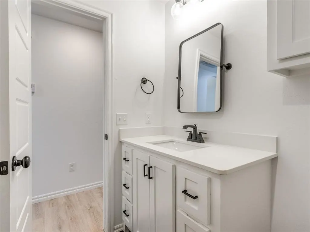 Photo 18 — 527 Hackberry Lane, Washington, OK 73093