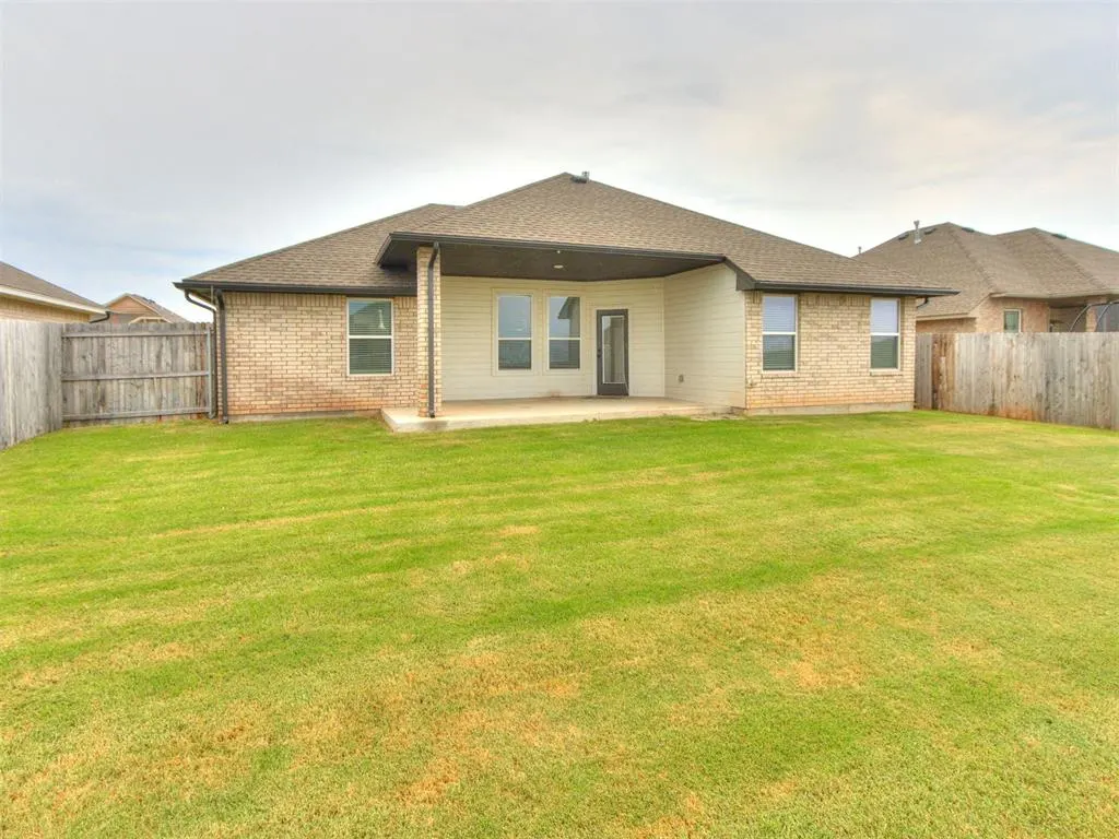 Photo 35 — 527 Hackberry Lane, Washington, OK 73093