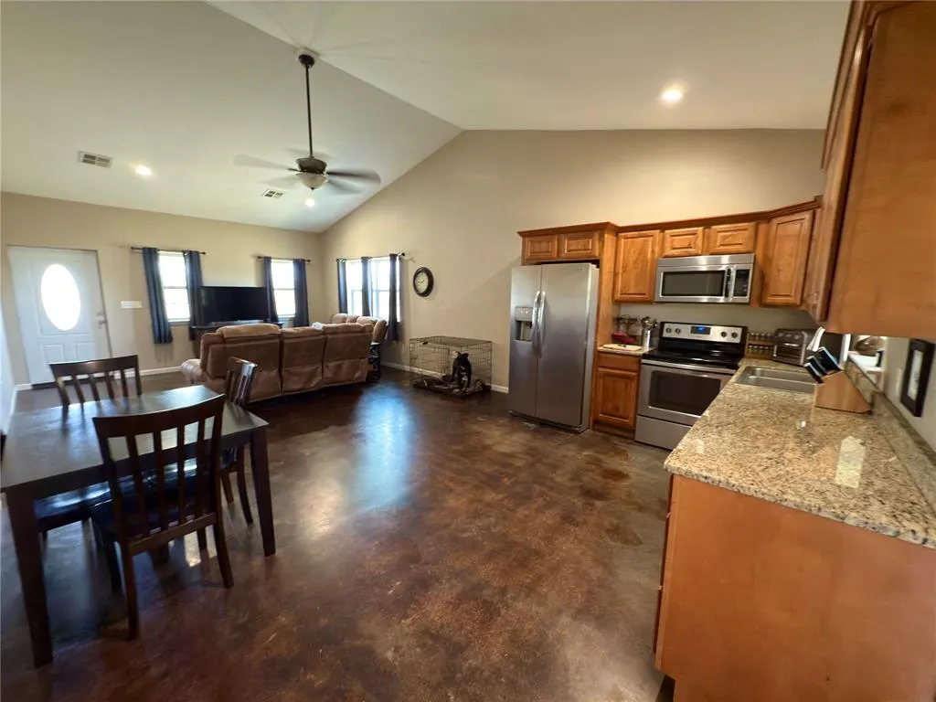 Photo 7 — 30235 Johnson Road, Maud, OK 74854