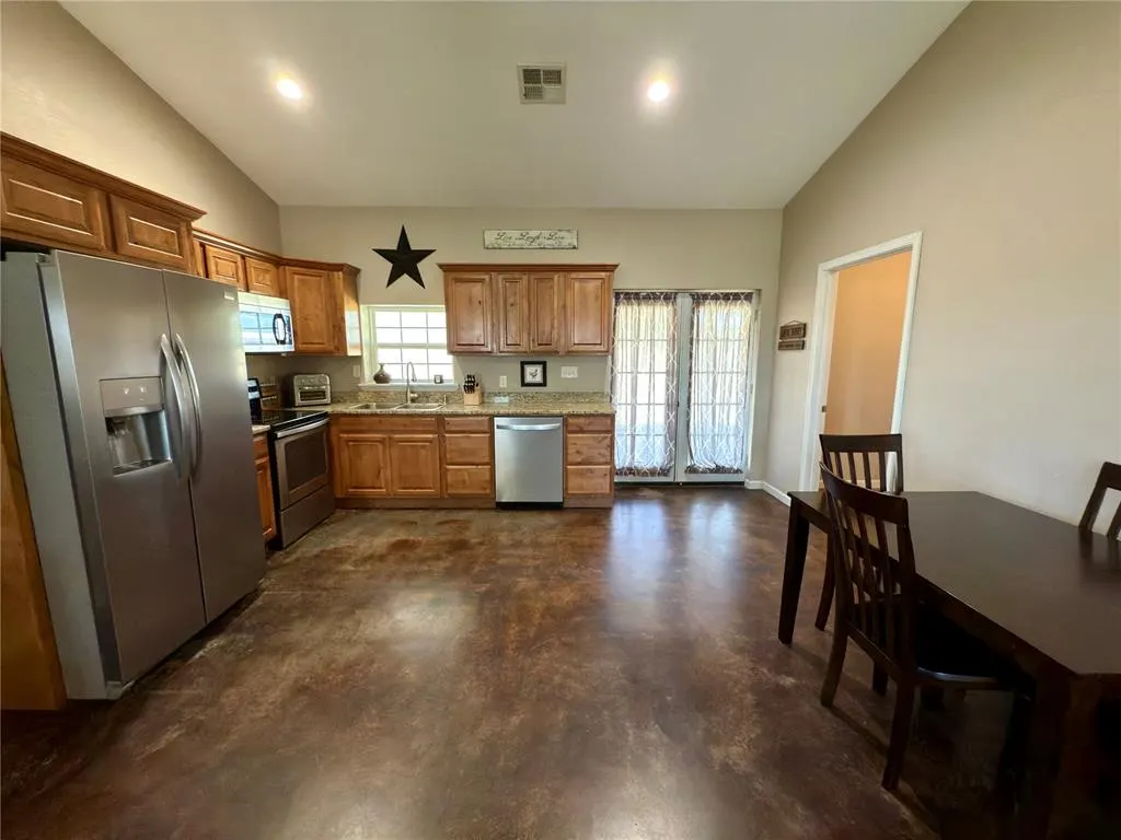 Photo 8 — 30235 Johnson Road, Maud, OK 74854