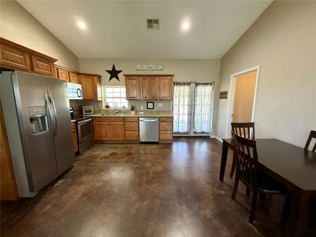 Photo 8 — 30235 Johnson Road, Maud, OK 74854