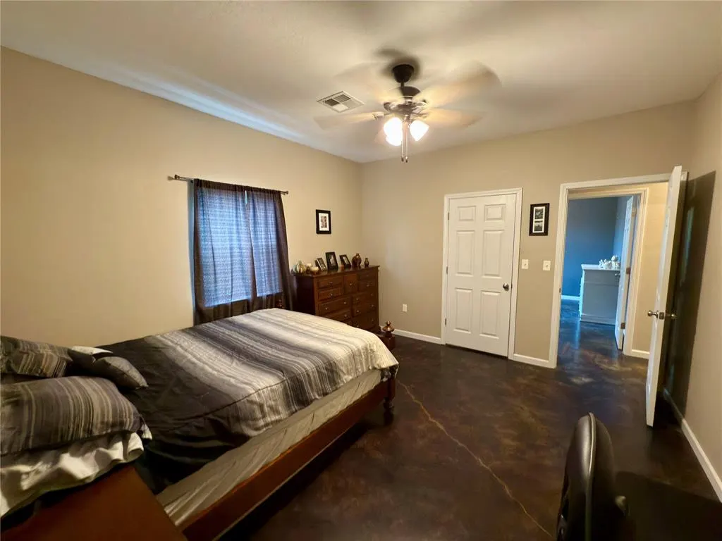 Photo 18 — 30235 Johnson Road, Maud, OK 74854