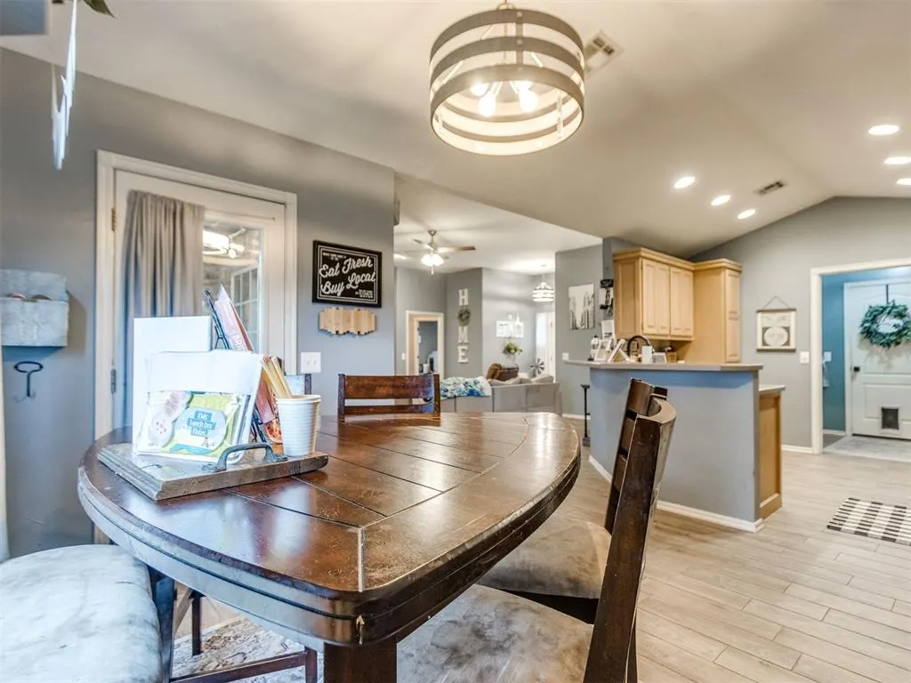 Photo 10 — 3031 Heatherwood Drive, Chickasha, OK 73018