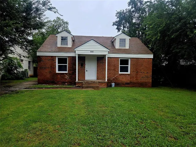 Front exterior — 904 E Lockheed Drive, Midwest City, OK 73110