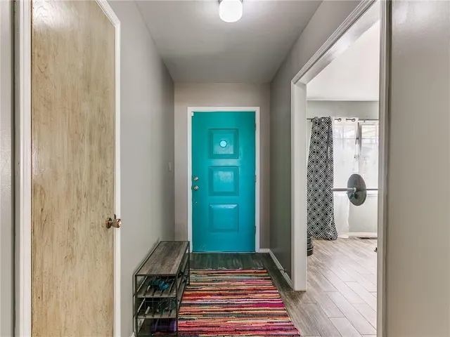 Photo 5 — 325 NE 61st Street, Oklahoma City, OK 73105