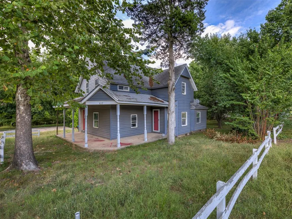 Photo 2 — 827 W Bdwy Avenue, McLoud, OK 74851