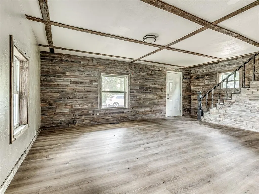 Photo 25 — 827 W Bdwy Avenue, McLoud, OK 74851