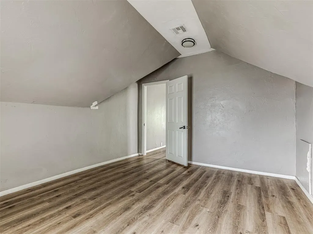 Photo 35 — 827 W Bdwy Avenue, McLoud, OK 74851