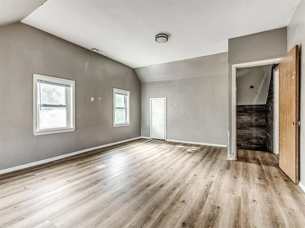 Photo 37 — 827 W Bdwy Avenue, McLoud, OK 74851
