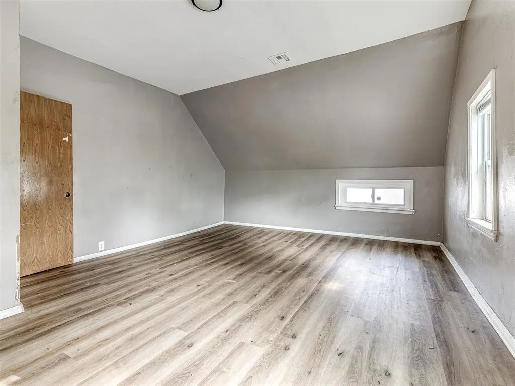 Photo 39 — 827 W Bdwy Avenue, McLoud, OK 74851