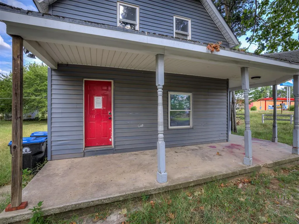 Photo 50 — 827 W Bdwy Avenue, McLoud, OK 74851