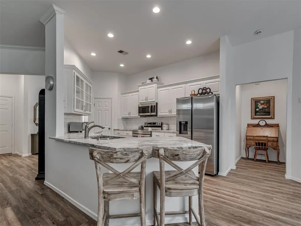 Photo 9 — 2825 Park Hollow Lane, Edmond, OK 73003