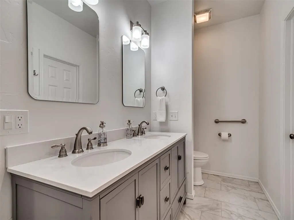 Photo 18 — 2825 Park Hollow Lane, Edmond, OK 73003