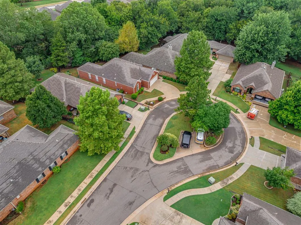 Photo 37 — 2825 Park Hollow Lane, Edmond, OK 73003