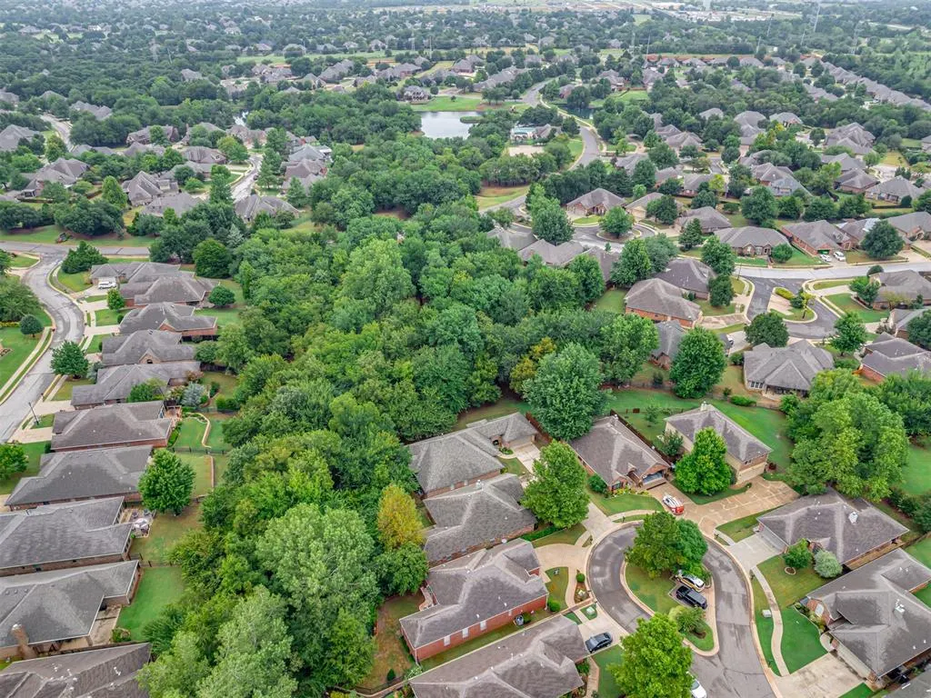 Photo 38 — 2825 Park Hollow Lane, Edmond, OK 73003