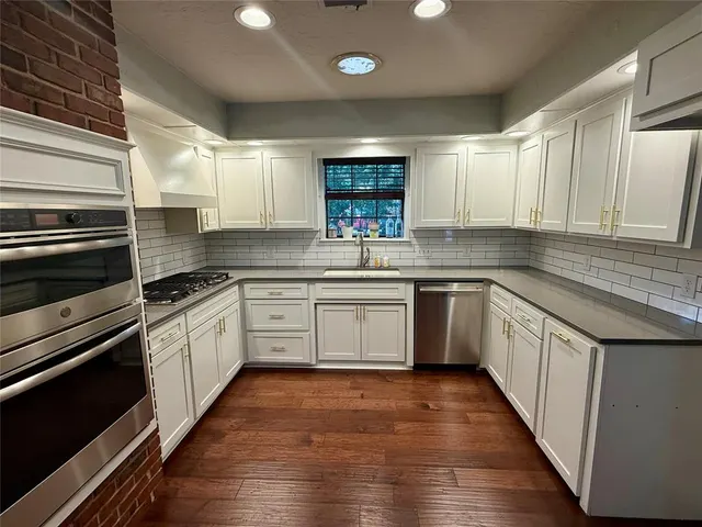 Photo 6 — 321 Red Fork, Clinton, OK 73601