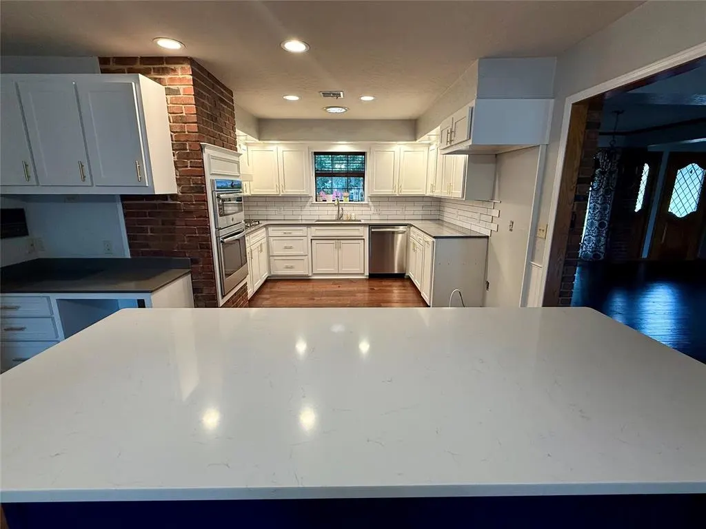Photo 9 — 321 Red Fork, Clinton, OK 73601
