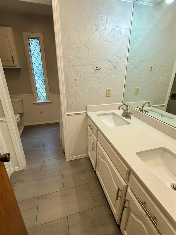 Photo 20 — 321 Red Fork, Clinton, OK 73601