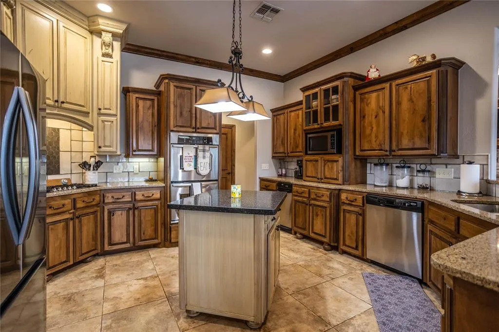 Photo 13 — 2111 Saber Lane, Weatherford, OK 73096