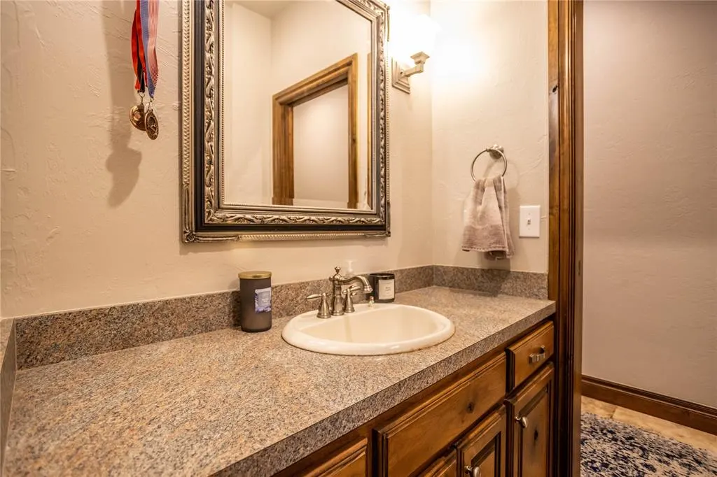 Photo 19 — 2111 Saber Lane, Weatherford, OK 73096