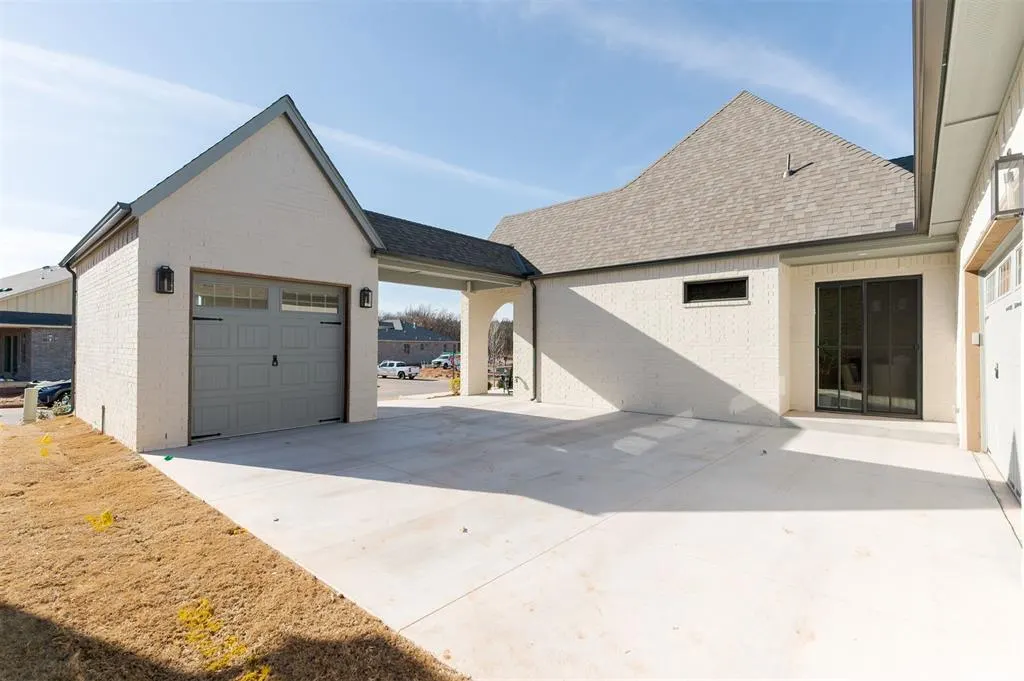 Photo 4 — 6225 Wild Blue Yonder Way, Edmond, OK 73034