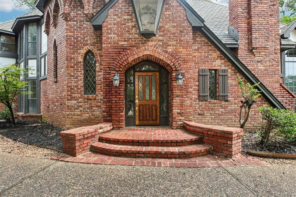 Photo 3 — 2821 Castlewood Drive, Norman, OK 73072