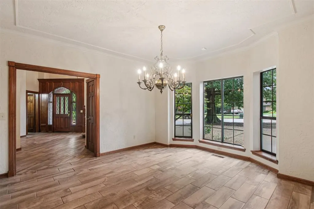 Photo 6 — 2821 Castlewood Drive, Norman, OK 73072