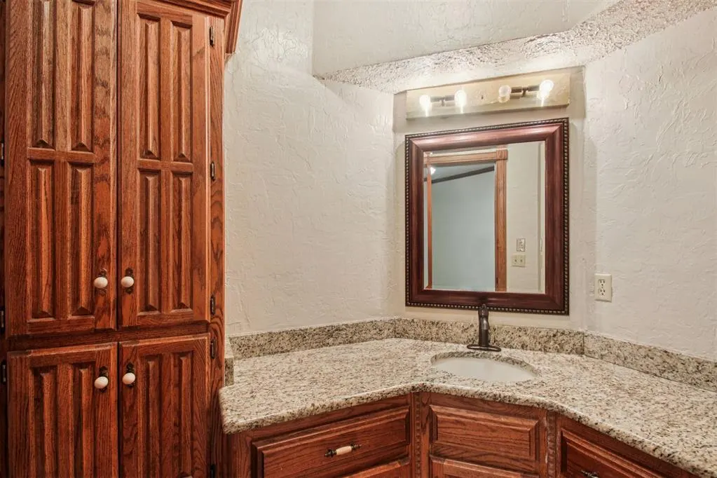 Photo 30 — 2821 Castlewood Drive, Norman, OK 73072