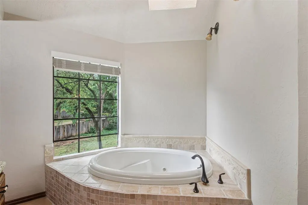 Photo 39 — 2821 Castlewood Drive, Norman, OK 73072