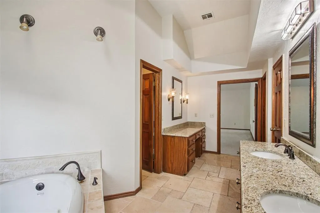 Photo 40 — 2821 Castlewood Drive, Norman, OK 73072