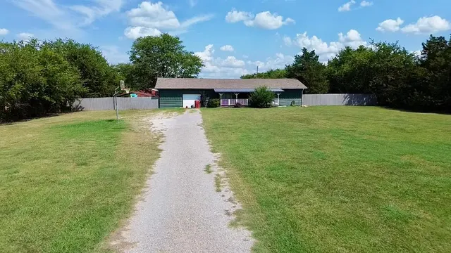 Photo 2 — 15167 N County Road 3260, Pauls Valley, OK 73075