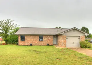 Sold home at 3400 W Mississippi Avenue