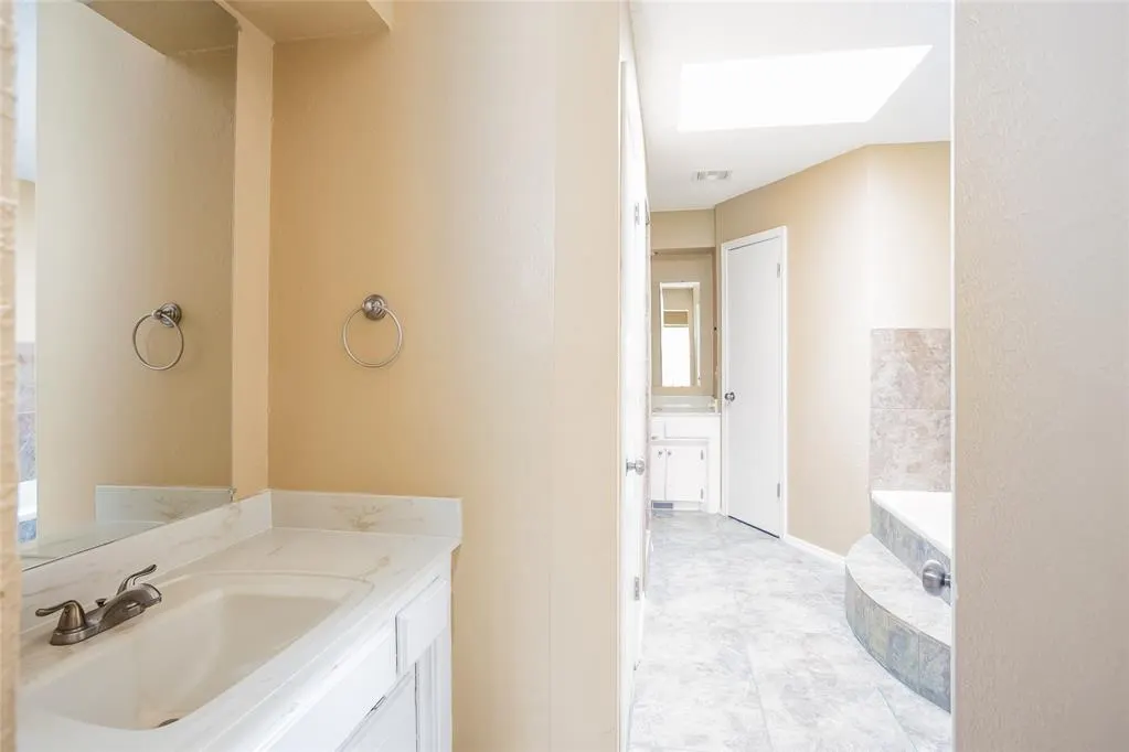 Photo 7 — 8412 Breezewood Drive, Oklahoma City, OK 73135