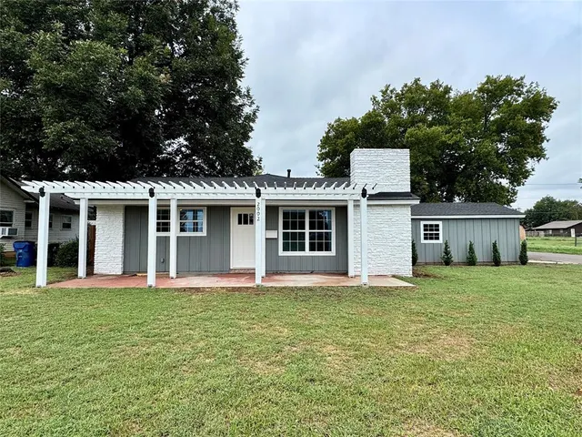 Front exterior — 2002 S 20th Street, Chickasha, OK 73018