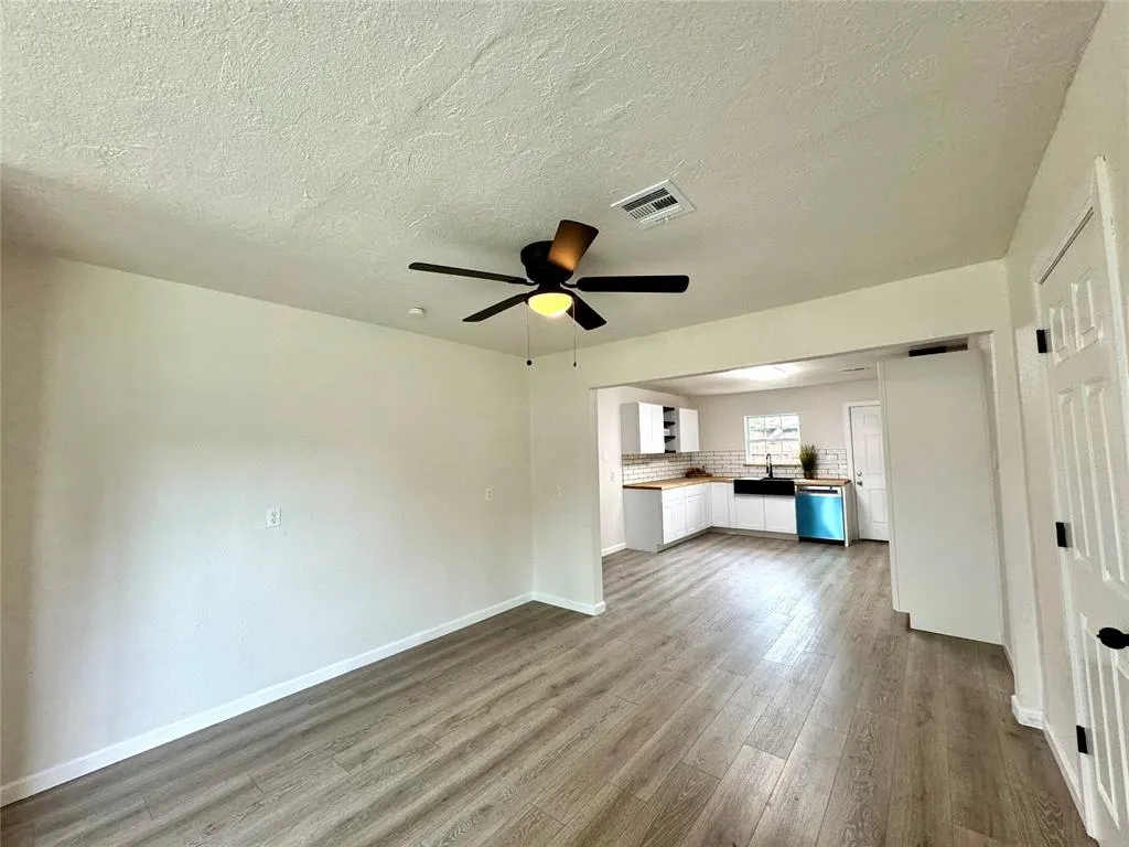 Photo 8 — 2002 S 20th Street, Chickasha, OK 73018