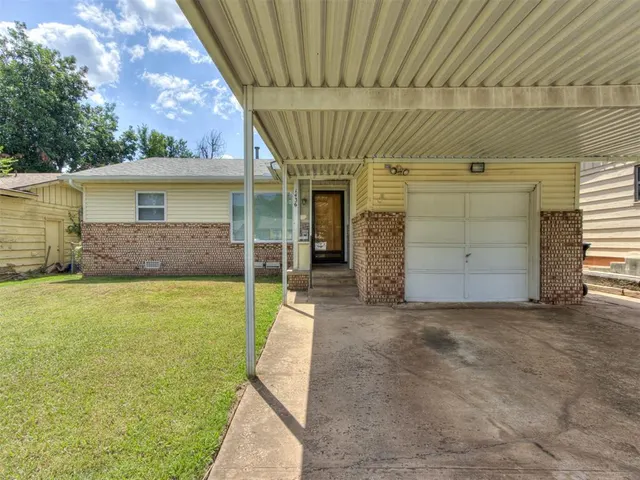 Photo 2 — 1436 NW 99th Street, Oklahoma City, OK 73114