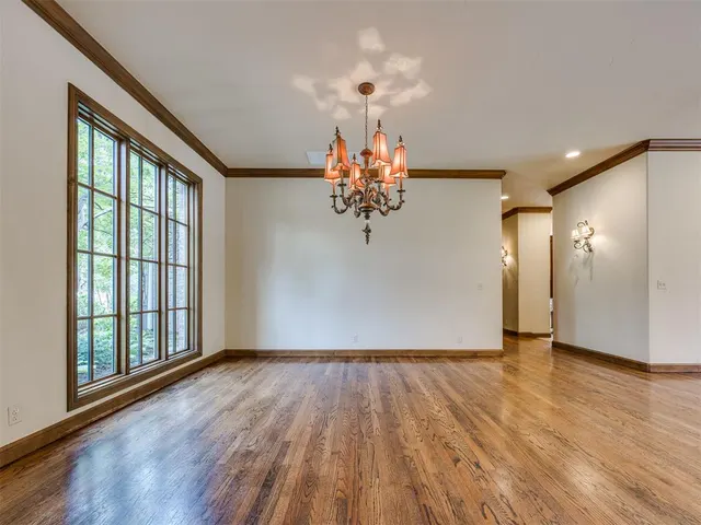 Photo 6 — 3820 Old Forest Lane, Oklahoma City, OK 73131