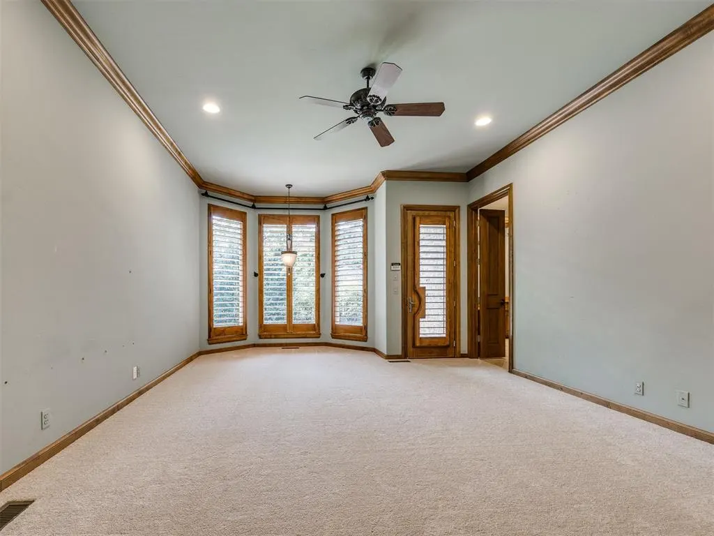 Photo 9 — 3820 Old Forest Lane, Oklahoma City, OK 73131