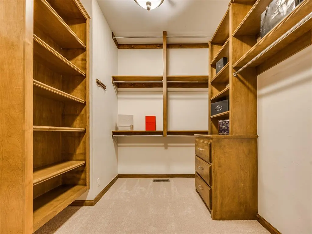 Photo 12 — 3820 Old Forest Lane, Oklahoma City, OK 73131