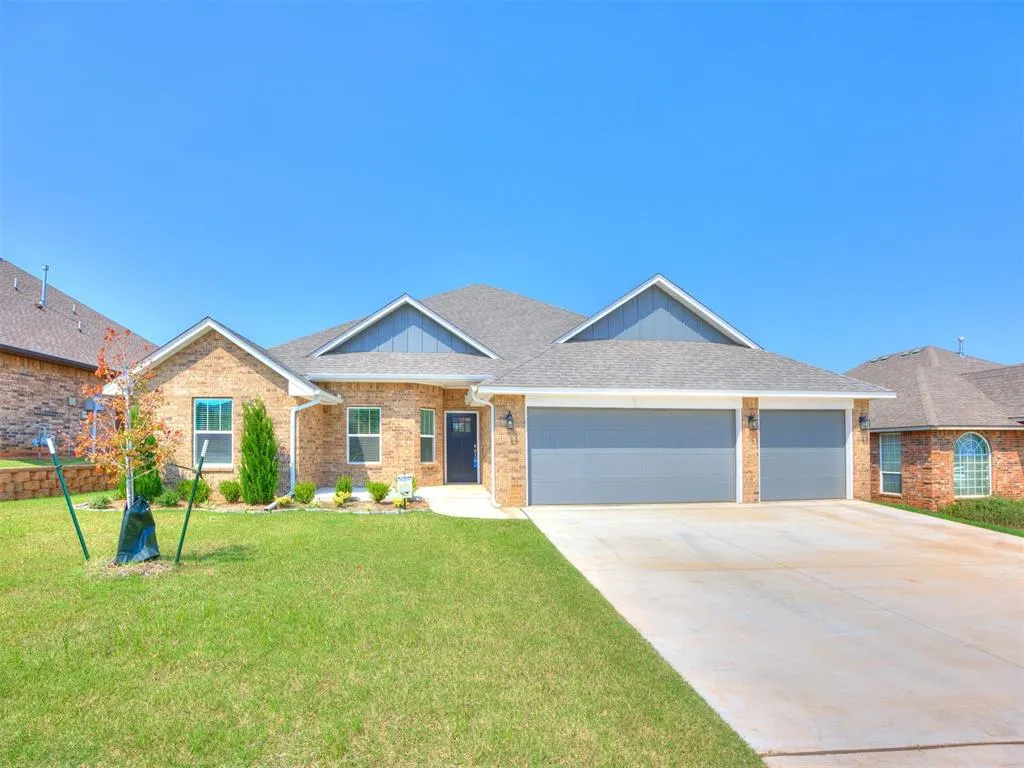 Photo 3 — 3325 Valley Hollow, Norman, OK 73071