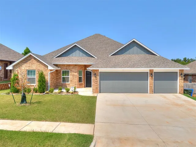 Photo 4 — 3325 Valley Hollow, Norman, OK 73071