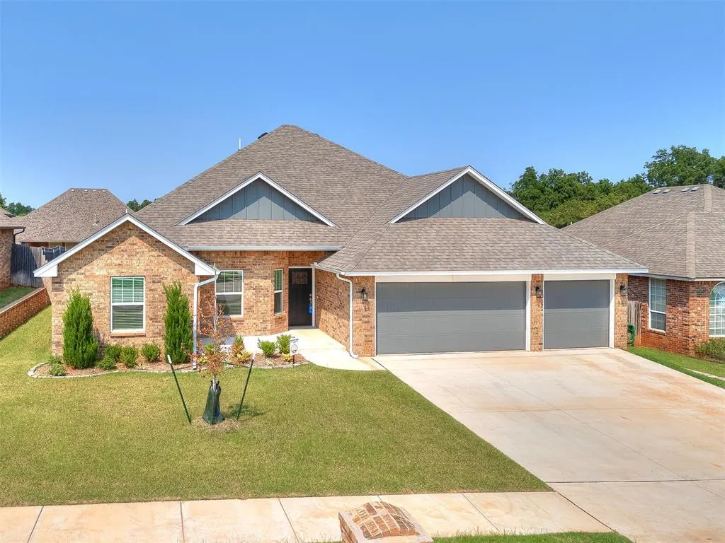 Photo 6 — 3325 Valley Hollow, Norman, OK 73071