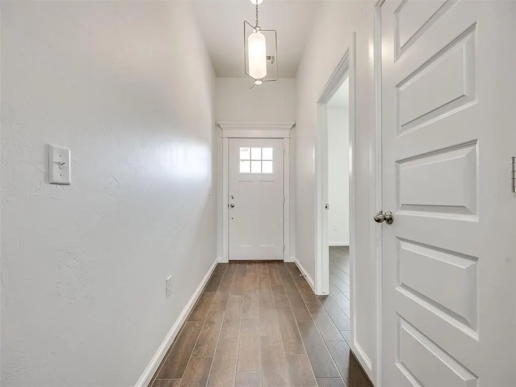Photo 8 — 3325 Valley Hollow, Norman, OK 73071