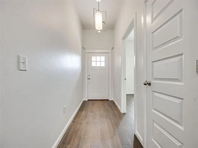 Photo 8 — 3325 Valley Hollow, Norman, OK 73071