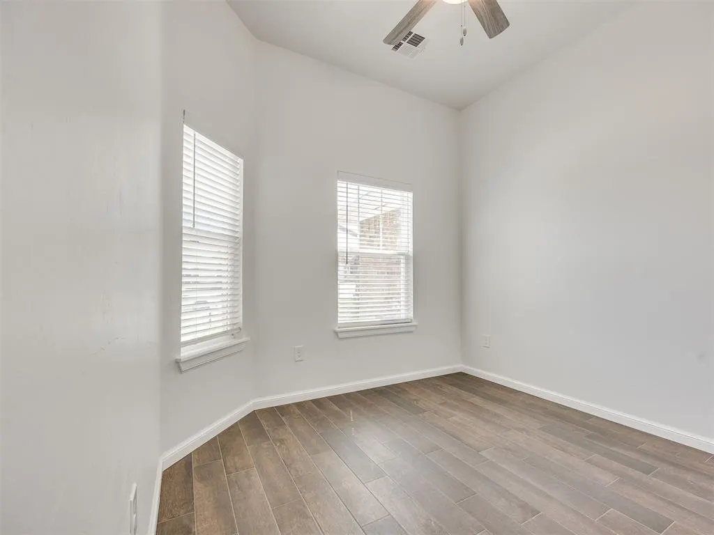 Photo 9 — 3325 Valley Hollow, Norman, OK 73071