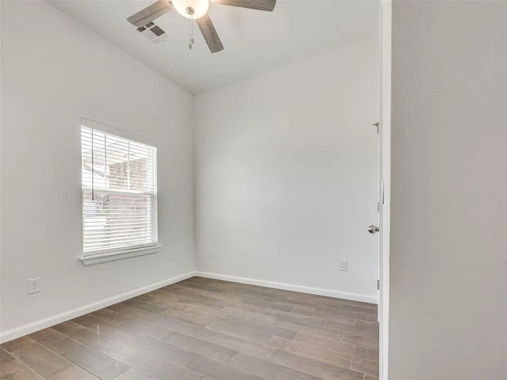Photo 10 — 3325 Valley Hollow, Norman, OK 73071
